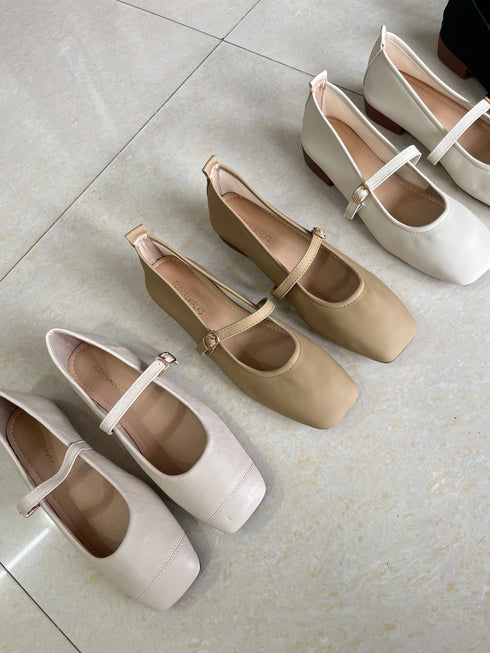 Casual Ballet Shoe with Buckle Strap